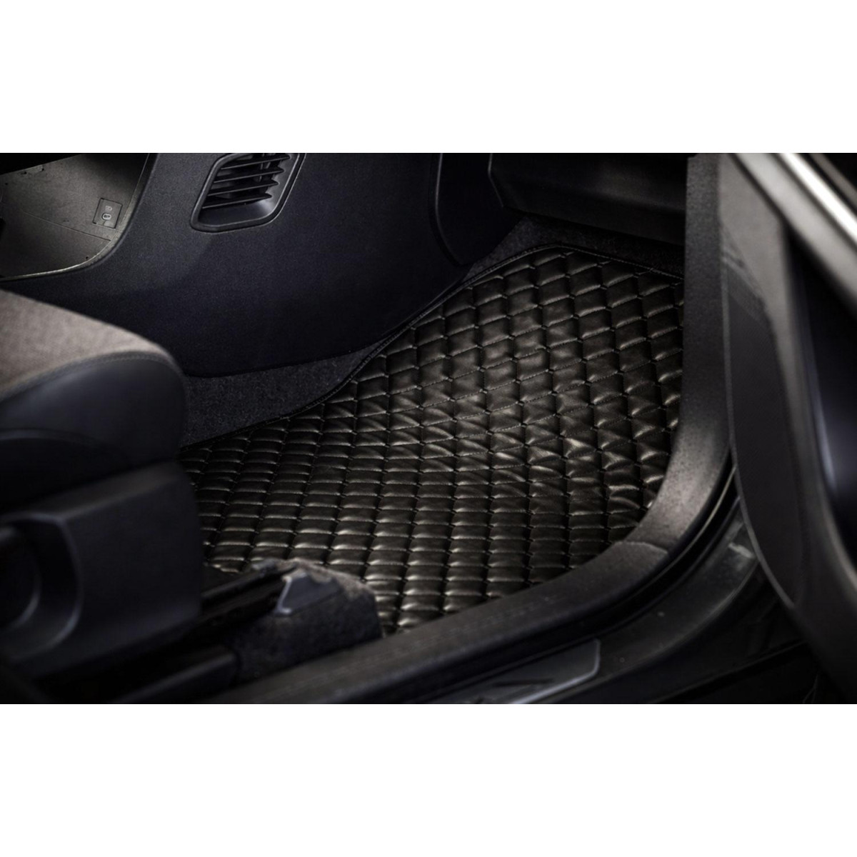 Eco leather mats QuiltyMats MG 3 from 2024 (Black / black stitching)
