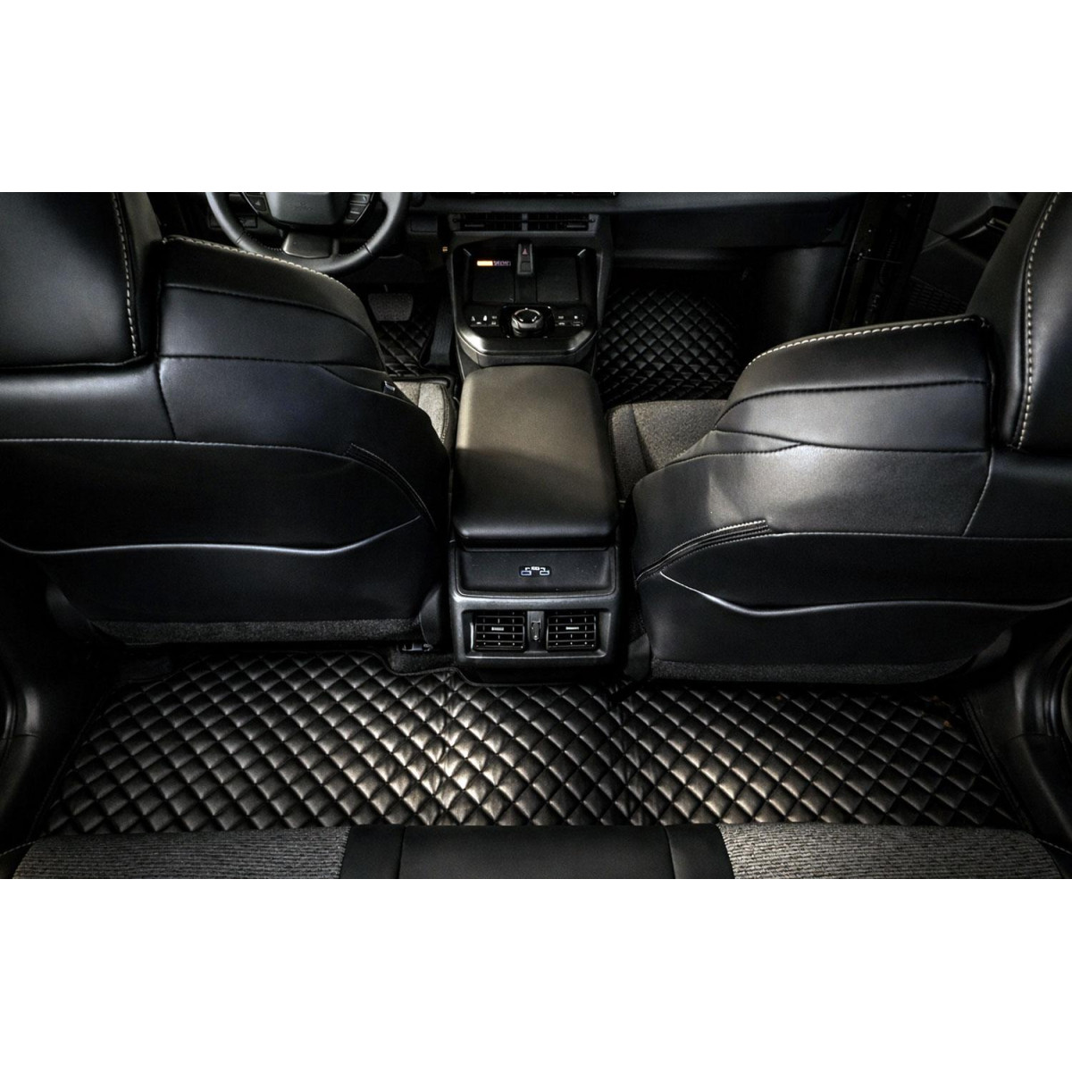 Eco leather mats QuiltyMats CHEVROLET SILVERADO 2014-2019 (Black / black stitching)