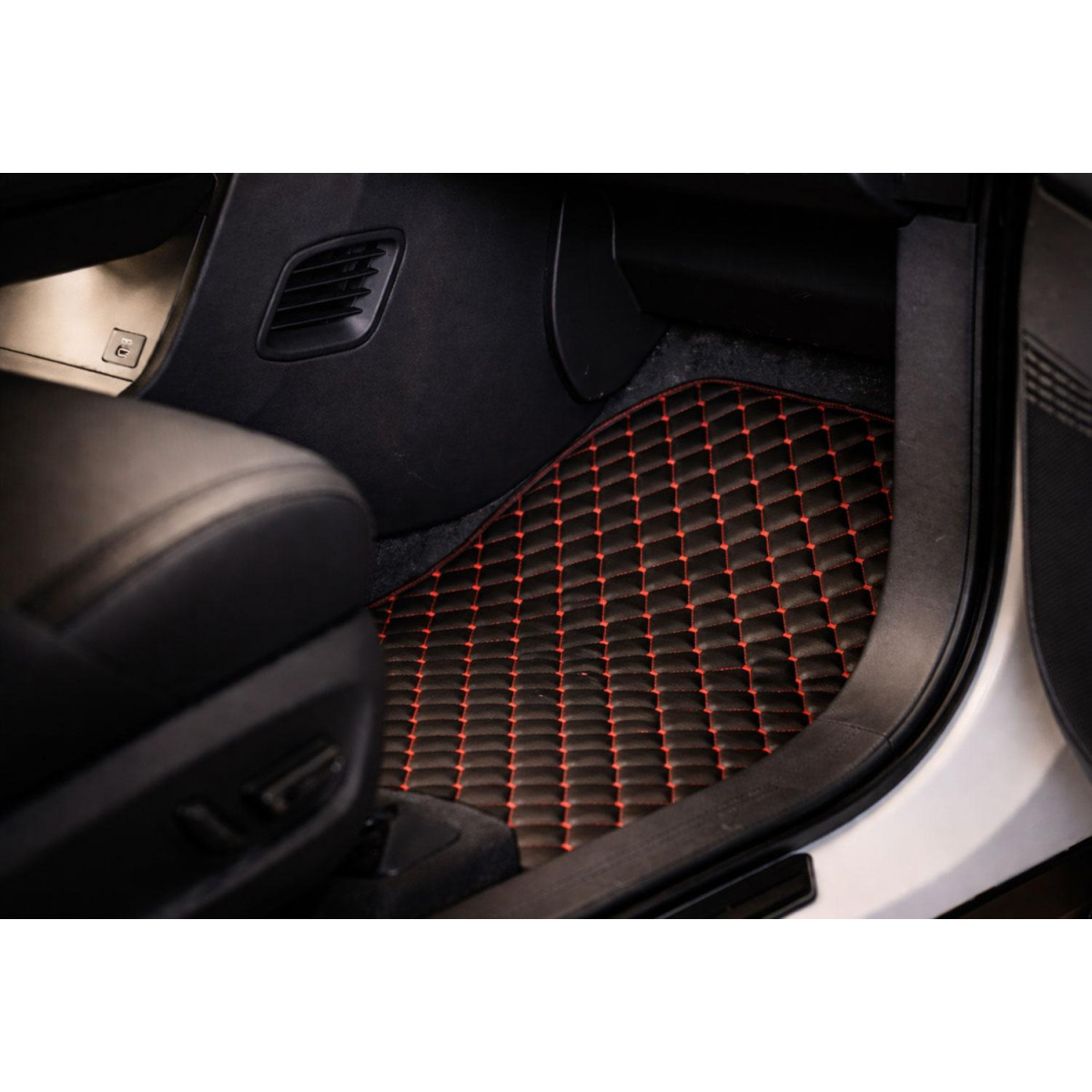 Eco leather mats QuiltyMats XPENG G9 (E38) from 2022 (Black / red stitching)