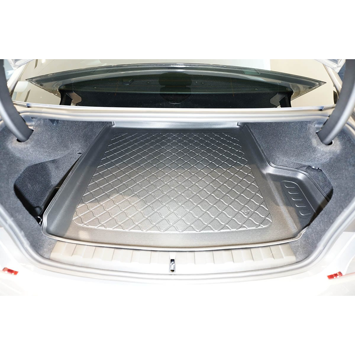 Trunk mat BMW 3 (G20) Plug-in Hybrid from 2019 (upper part) Trunk mat BMW 3 (G20) Plug-in Hybrid from 2019 (upper part)