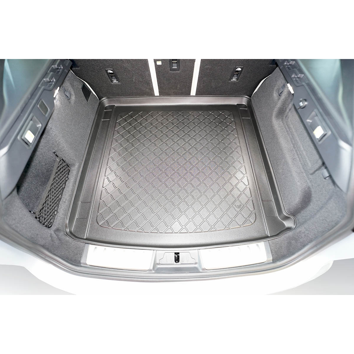 Trunk mat Jaguar F-Pace from 2020 (not for Plug-in Hybrid) Trunk mat Jaguar F-Pace from 2020 (not for Plug-in Hybrid)