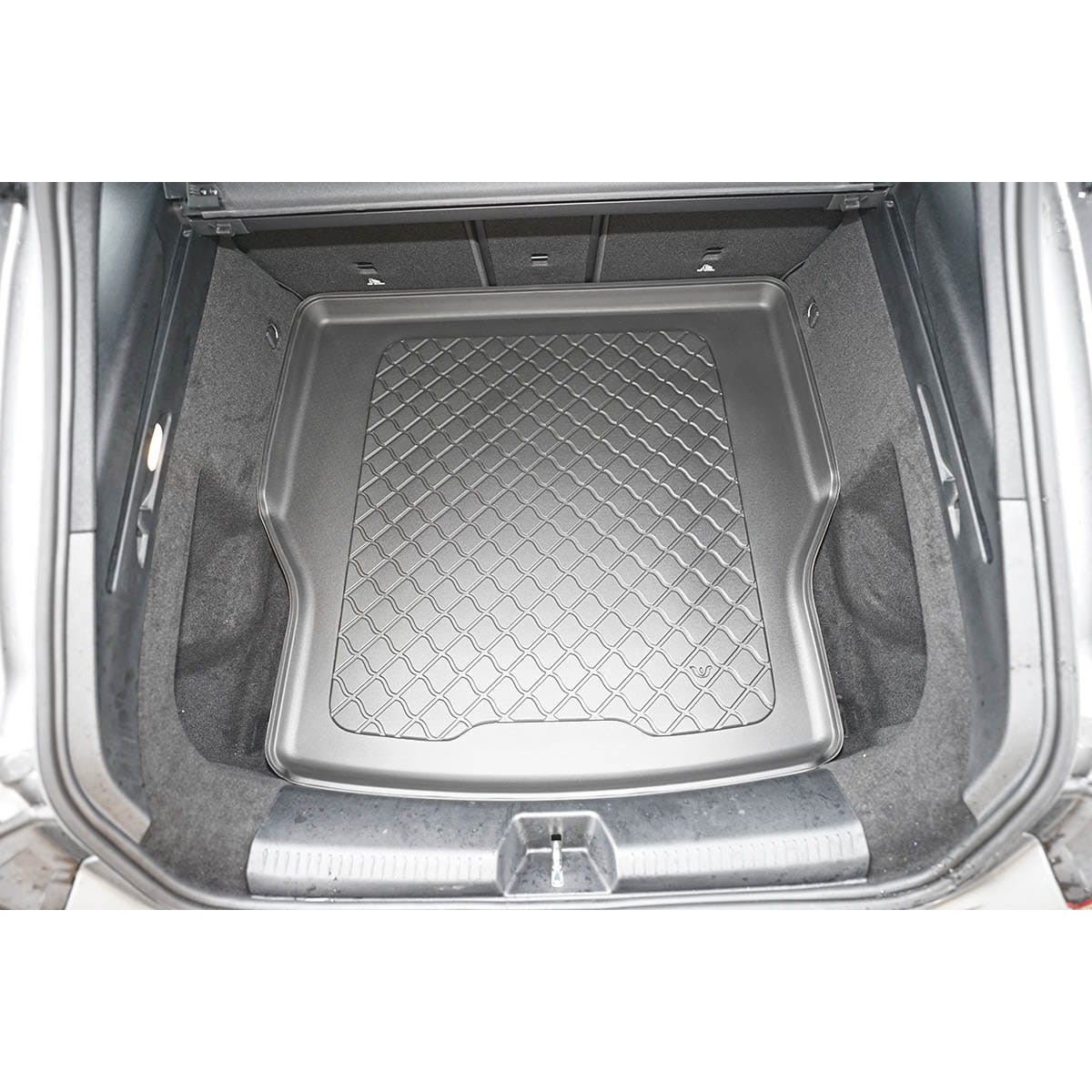 Trunk mat Mercedes CLA X118 Shooting Brake from 2020 (Plug-in Hybrid 250e) Trunk mat Mercedes CLA X118 Shooting Brake from 2020 (Plug-in Hybrid 250e)