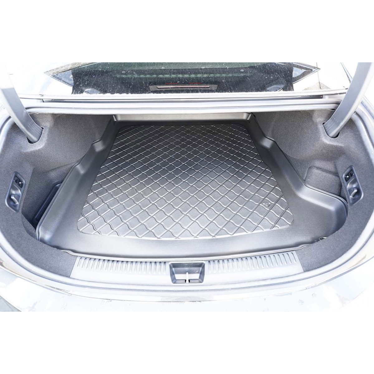 Trunk mat Mercedes E-class W214 from 2023 (sedan Plug-in Hybrid) Trunk mat Mercedes E-class W214 from 2023 (sedan Plug-in Hybrid)