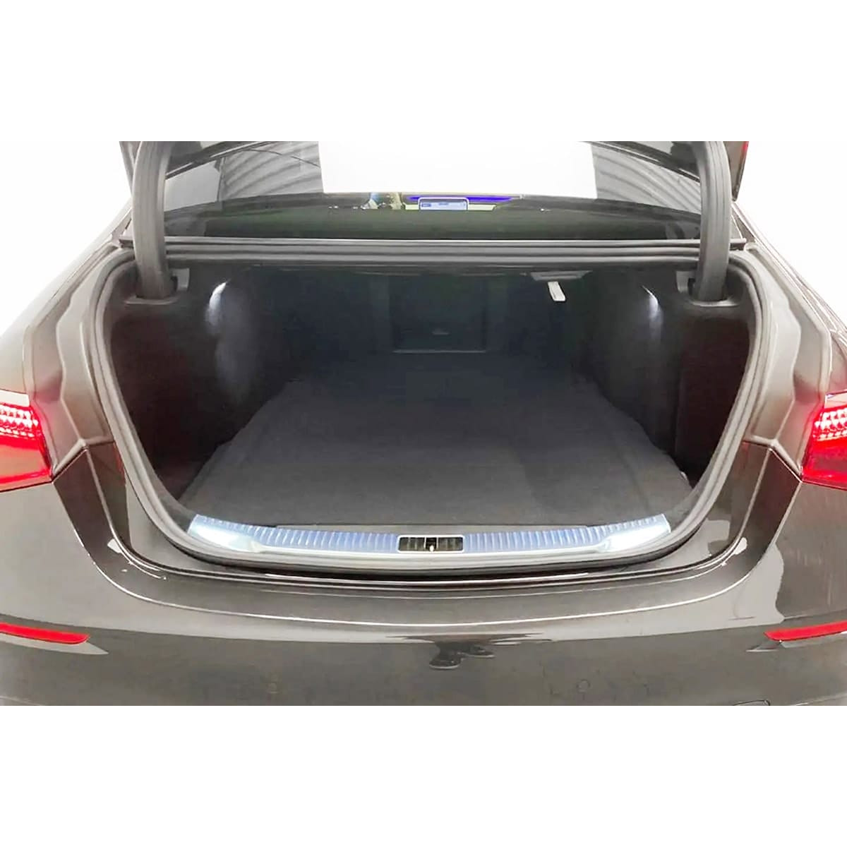 Trunk mat Mercedes S-class W223 long Plug-in Hybrid from 2021 (rear seats slide backwards and forwards) Trunk mat Mercedes S-class W223 long Plug-in Hybrid from 2021 (rear seats slide backwards and forwards)
