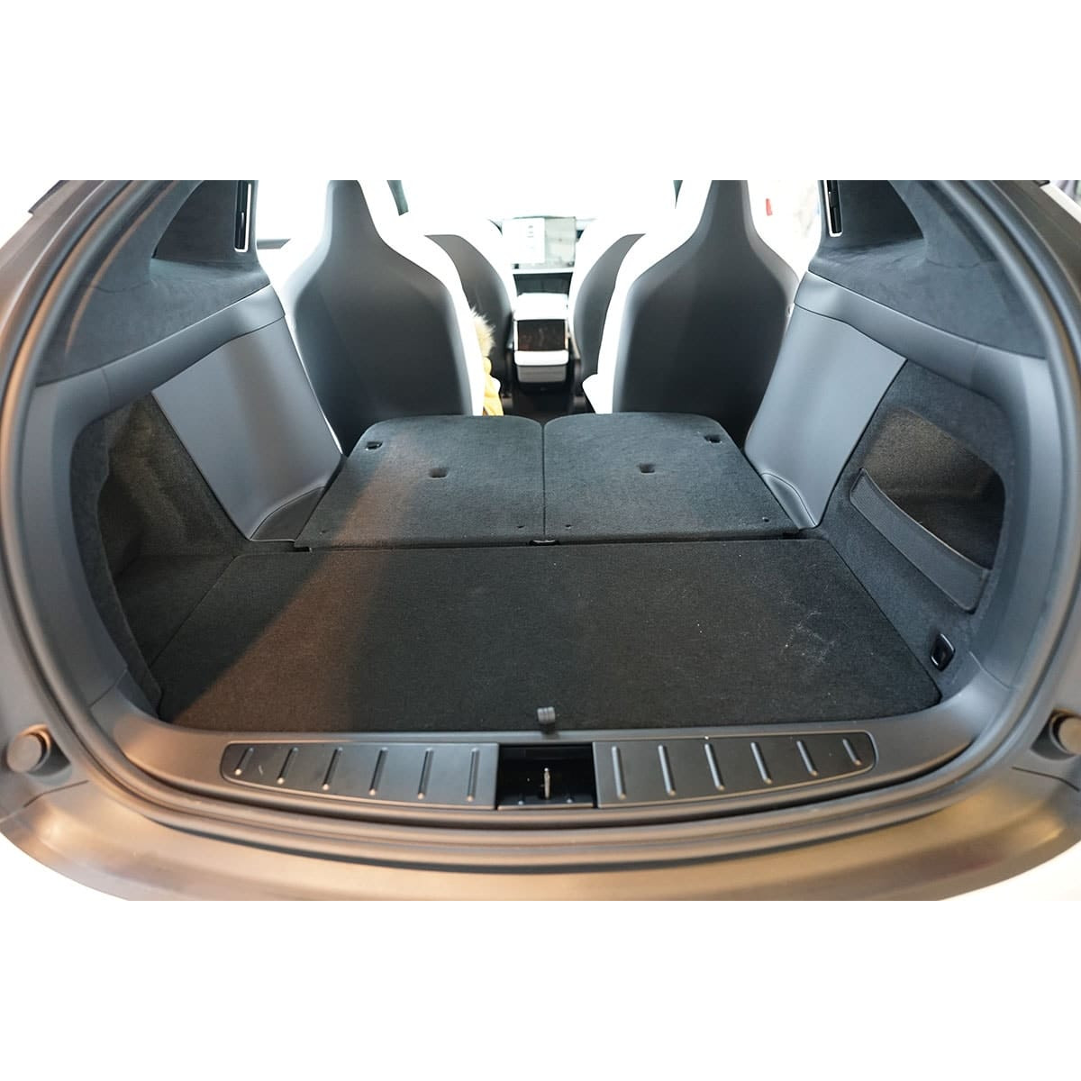 Trunk mat Tesla Model X from 2021 (6/7 places, 3rd row lowered) Trunk mat Tesla Model X from 2021 (6/7 places, 3rd row lowered)