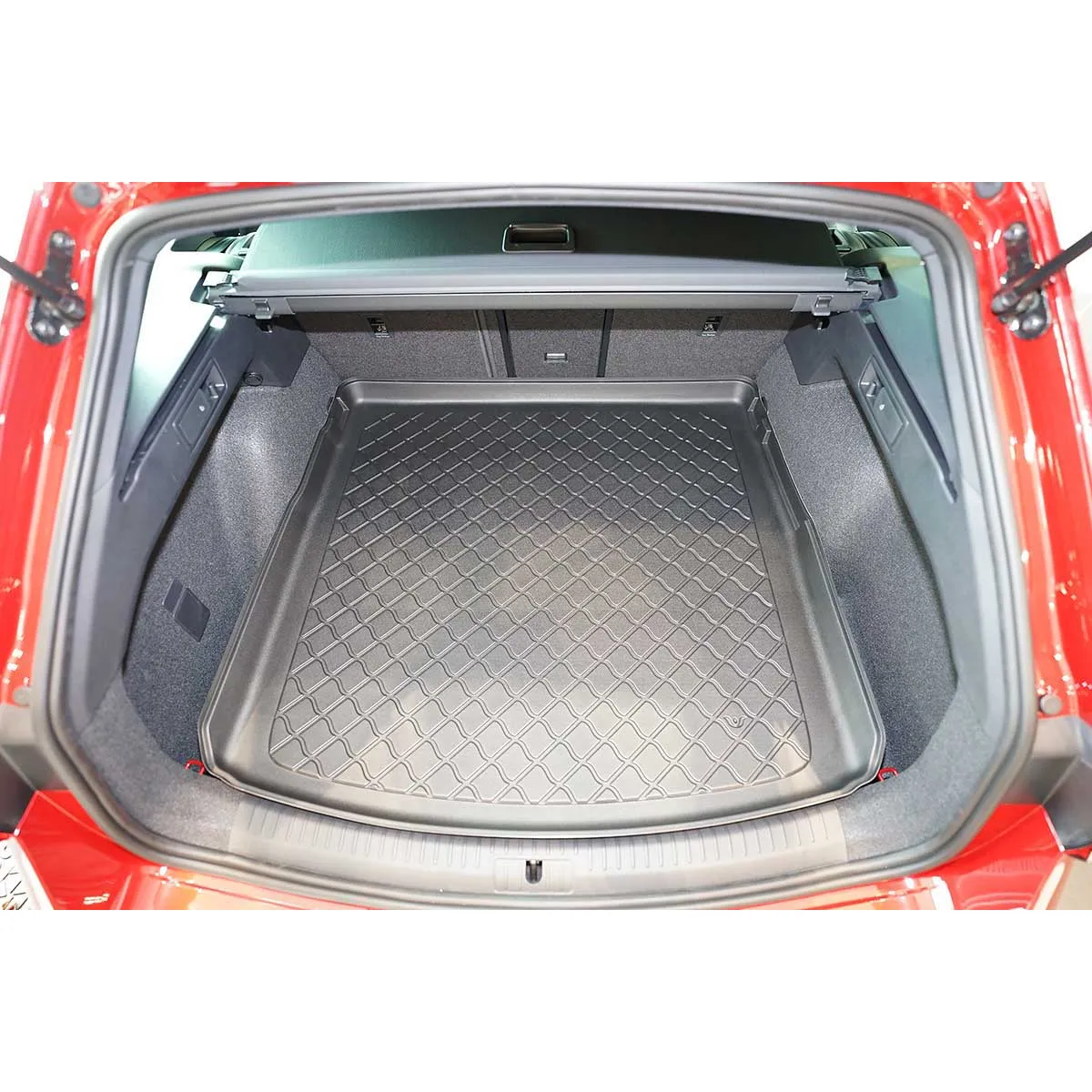 Trunk mat Seat Leon (KL) e-Hybrid PHEV Station Wagon from 2020 (upper part) Trunk mat Seat Leon (KL) e-Hybrid PHEV Station Wagon from 2020 (upper part)