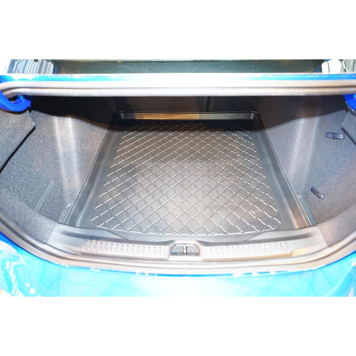 Trunk mat Ford Focus Sedan from 2018 (version with non-standard spare wheel) Trunk mat Ford Focus Sedan from 2018 (version with non-standard spare wheel)