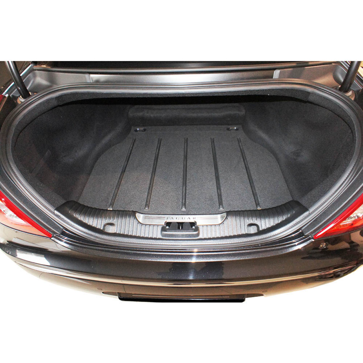 Trunk mat Jaguar XJ from 2009 Trunk mat Jaguar XJ from 2009