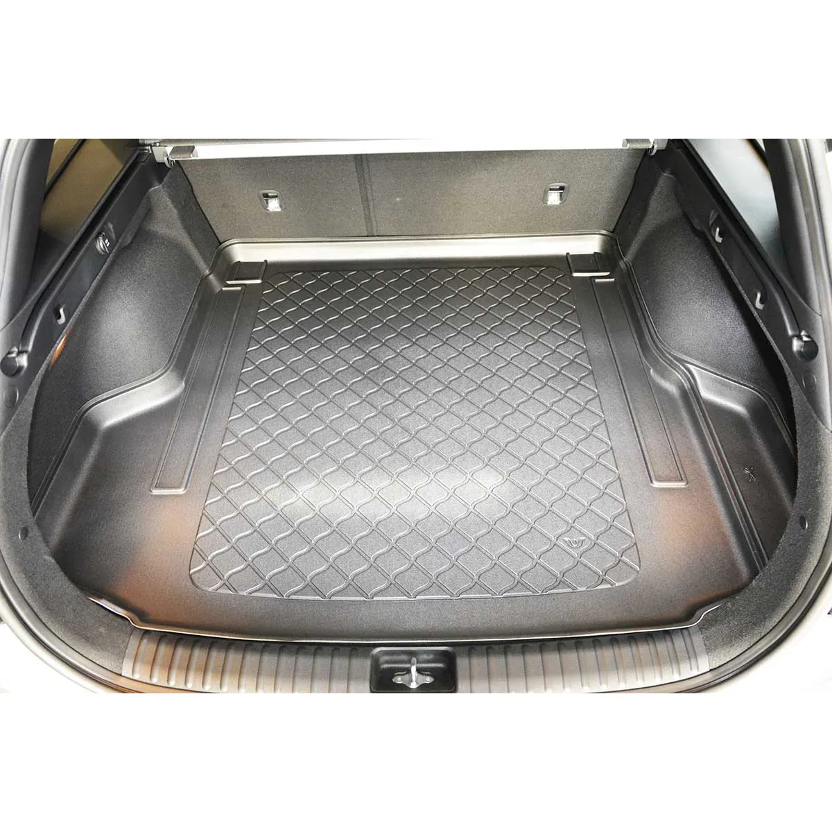 Trunk mat Kia Ceed SW from 2018 (not for Plug-in Hybrid) Trunk mat Kia Ceed SW from 2018 (not for Plug-in Hybrid)
