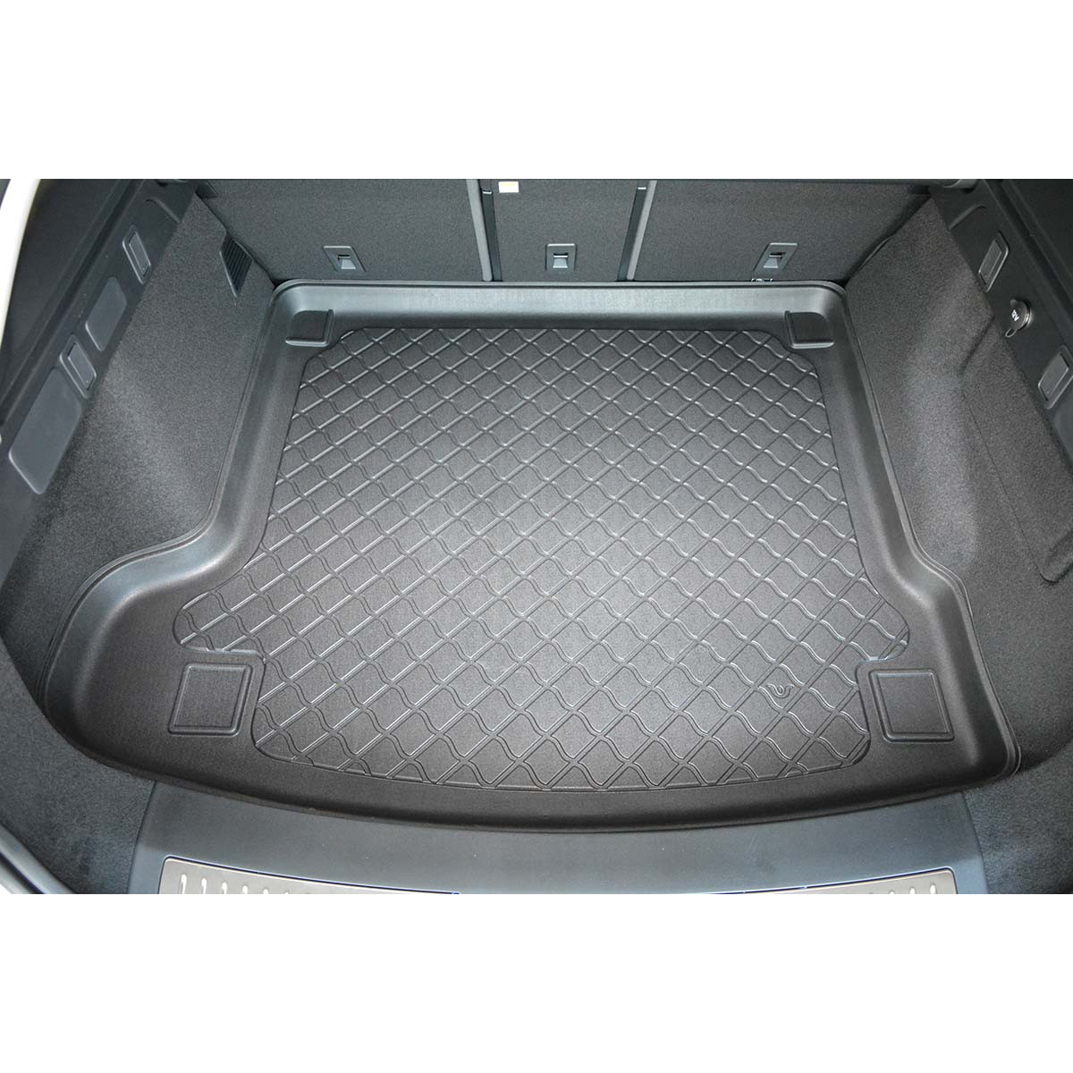Trunk mat Land Rover Range Rover Velar 2017-2020 (not for Plug-in Hybrid and Mild Hybrid) Trunk mat Land Rover Range Rover Velar 2017-2020 (not for Plug-in Hybrid and Mild Hybrid)