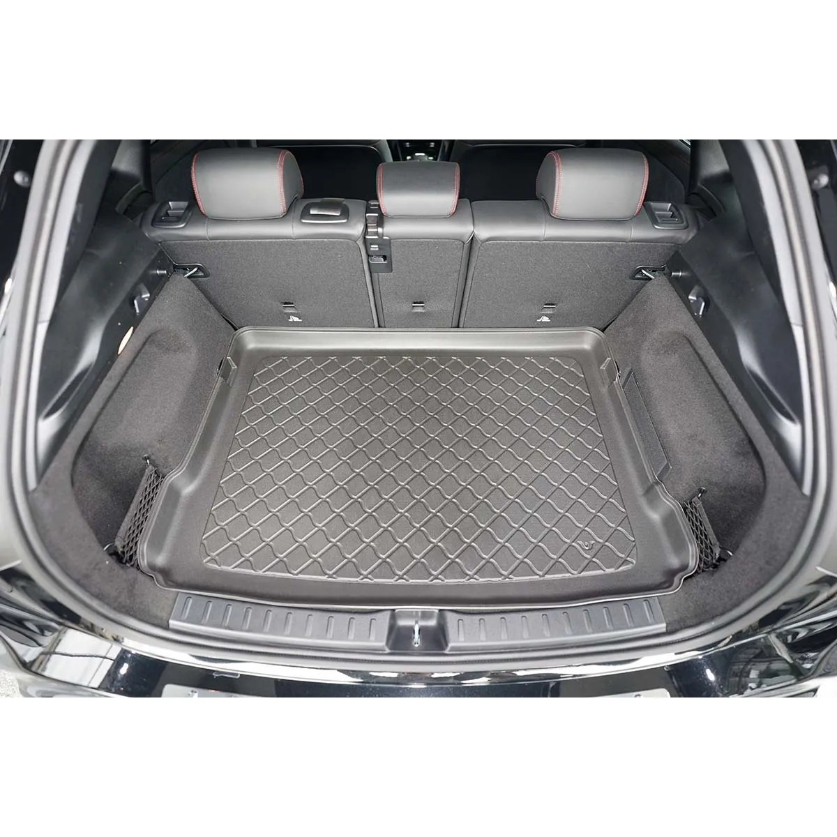 Trunk mat Mercedes GLA H247 from 2019 (upper part / not for 250e Plug-in Hybrid) Trunk mat Mercedes GLA H247 from 2019 (upper part / not for 250e Plug-in Hybrid)