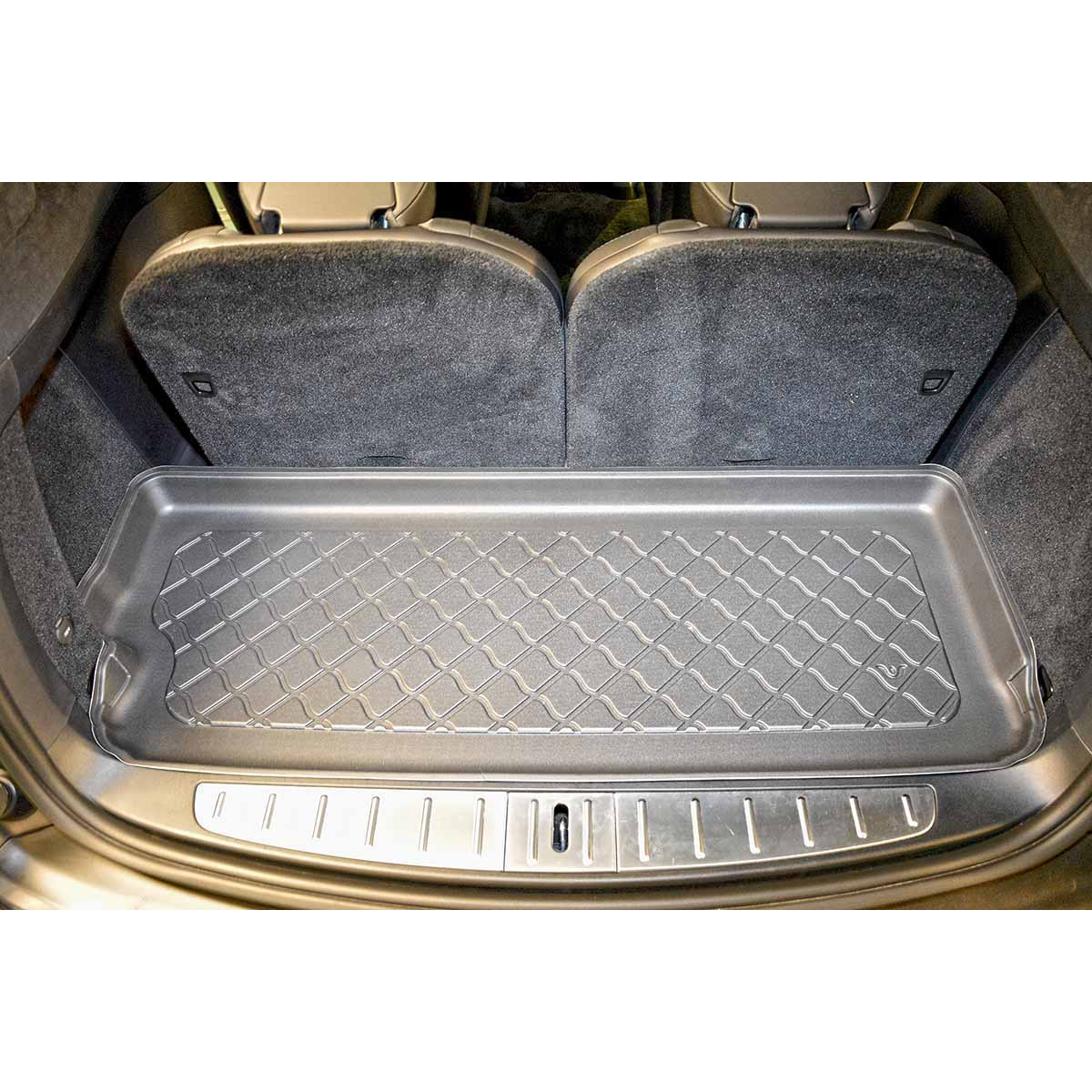 Trunk mat Tesla Model X from 2016 (6/7 places) Trunk mat Tesla Model X from 2016 (6/7 places)