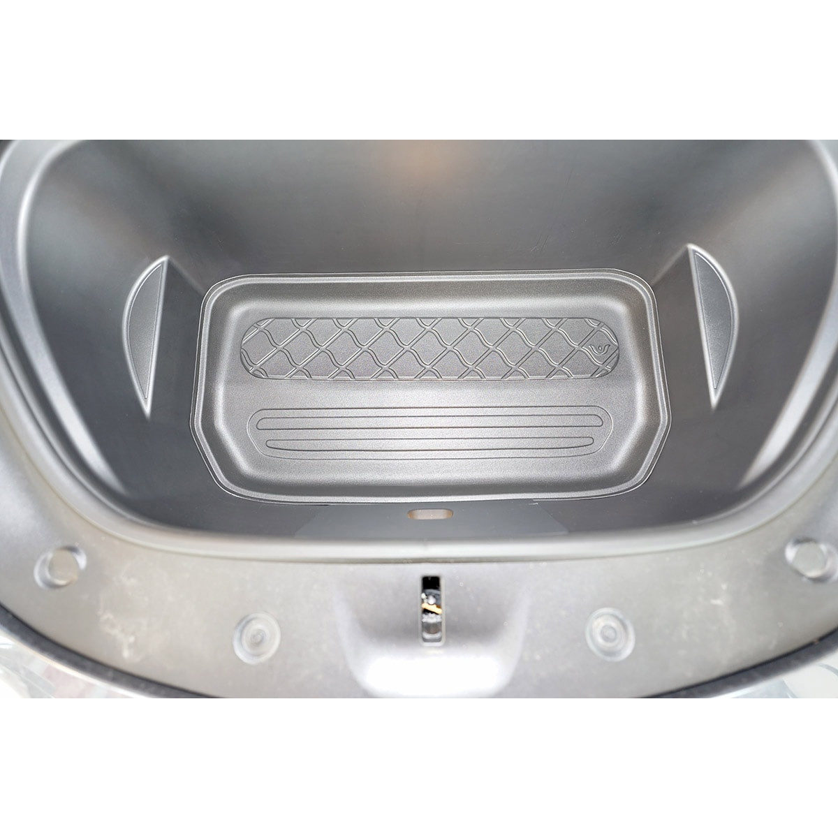 Trunk mat Tesla Model Y from 2021 (priekinė bagažinė / front trunk) Trunk mat Tesla Model Y from 2021 (priekinė bagažinė / front trunk)