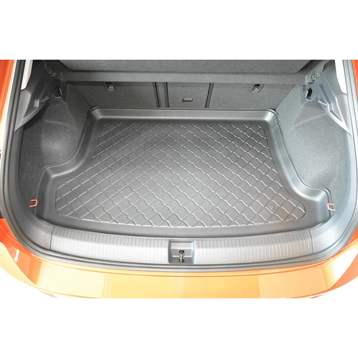 Trunk mat Volkswagen T-Roc from 2017 (upper part) Trunk mat Volkswagen T-Roc from 2017 (upper part)