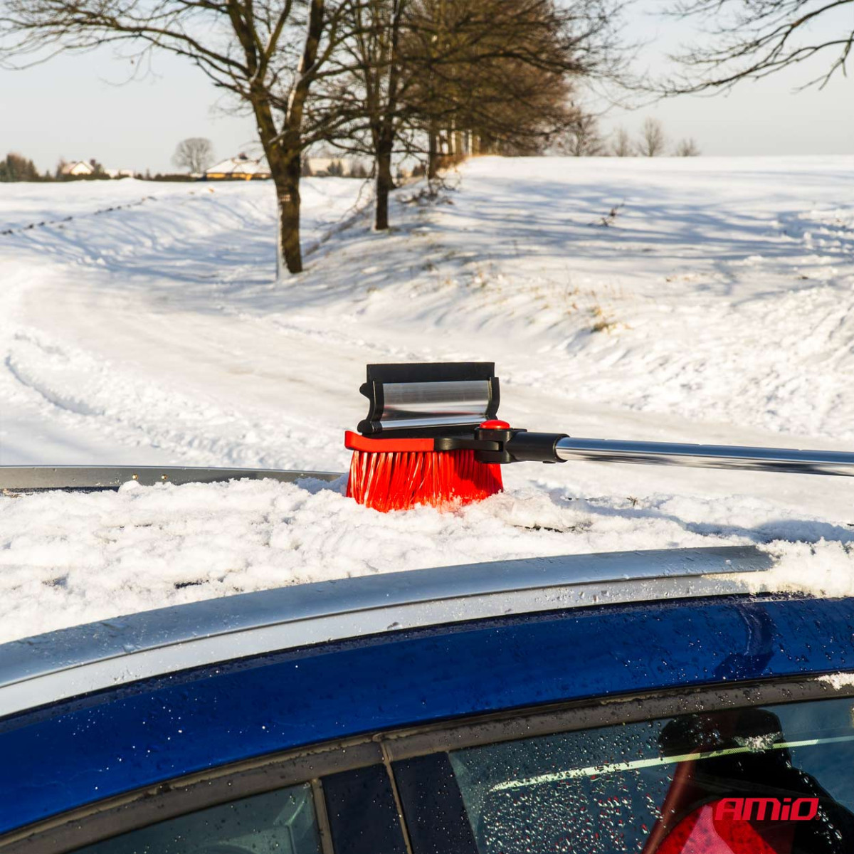 Large telescopic snow brush with scraper 98-134 cm