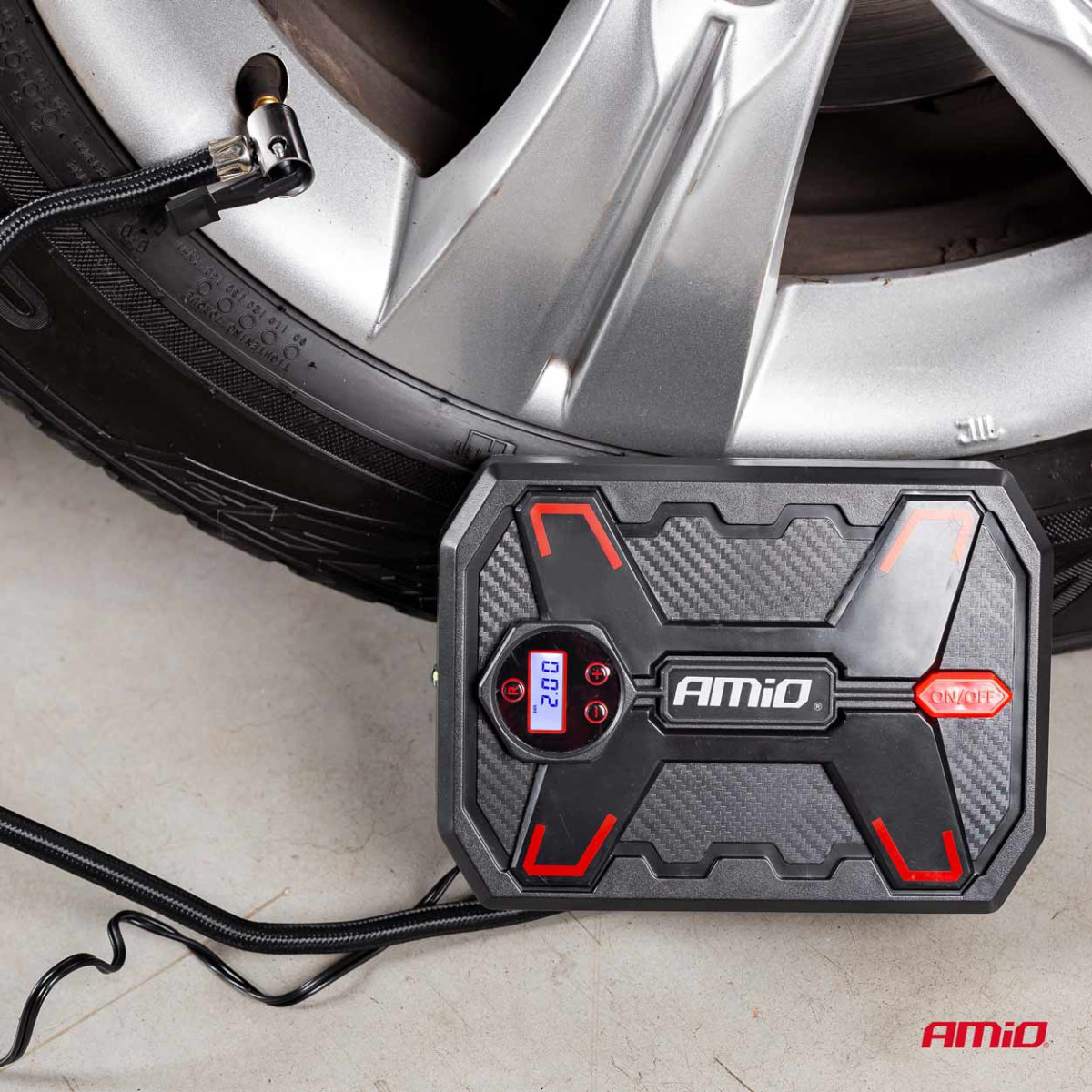 Car compressor 12V with digital pressure gauge and LED, AMIO-02384