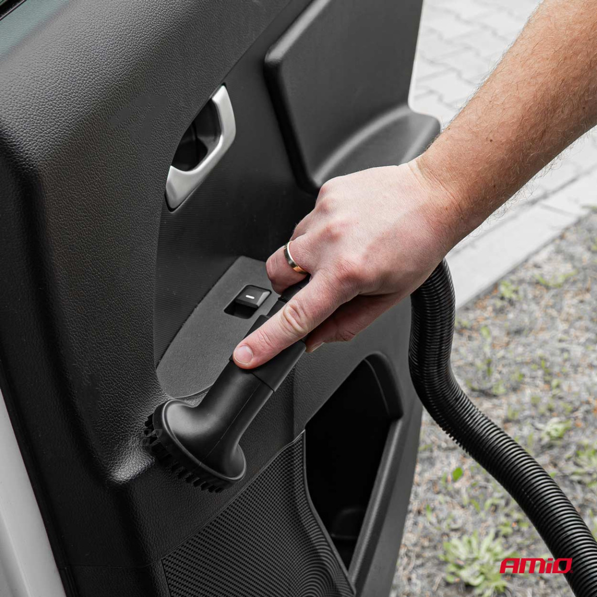 Car vacuum cleaner 12 V, 60 W, with HEPA filter, 5kPa AMIO-03691