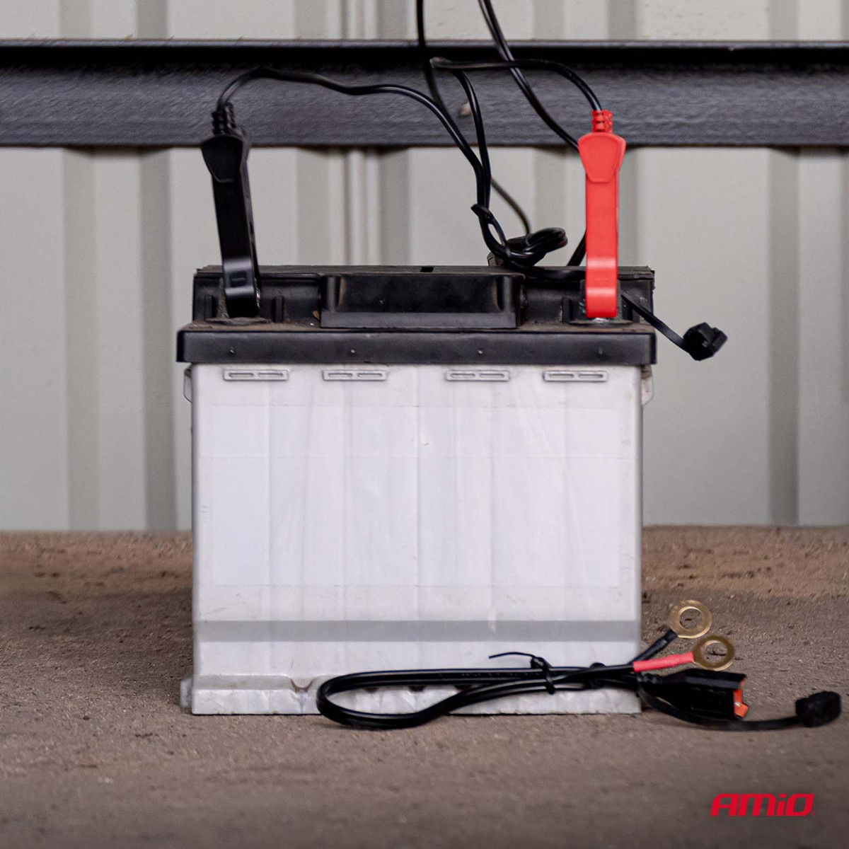 Digital battery charger AGM/GEL/LiFePO4 6A 6/12V PRO HOOK AMIO-04532