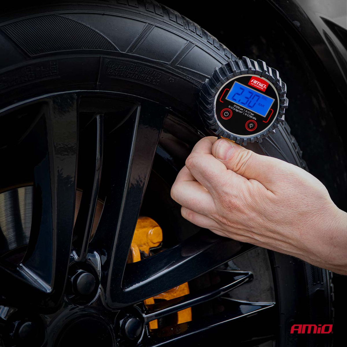 Digital pressure gauge with rotating head and drain valve 17 bar AMIO-04464