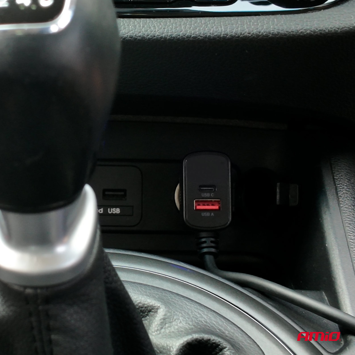 Socket splitter 12/24V with 4x USB-A QC3.0 PD3.0 180W AMIO-04835