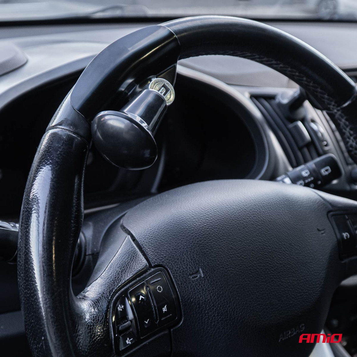 Folding steering wheel knob, black, AMIO-04973