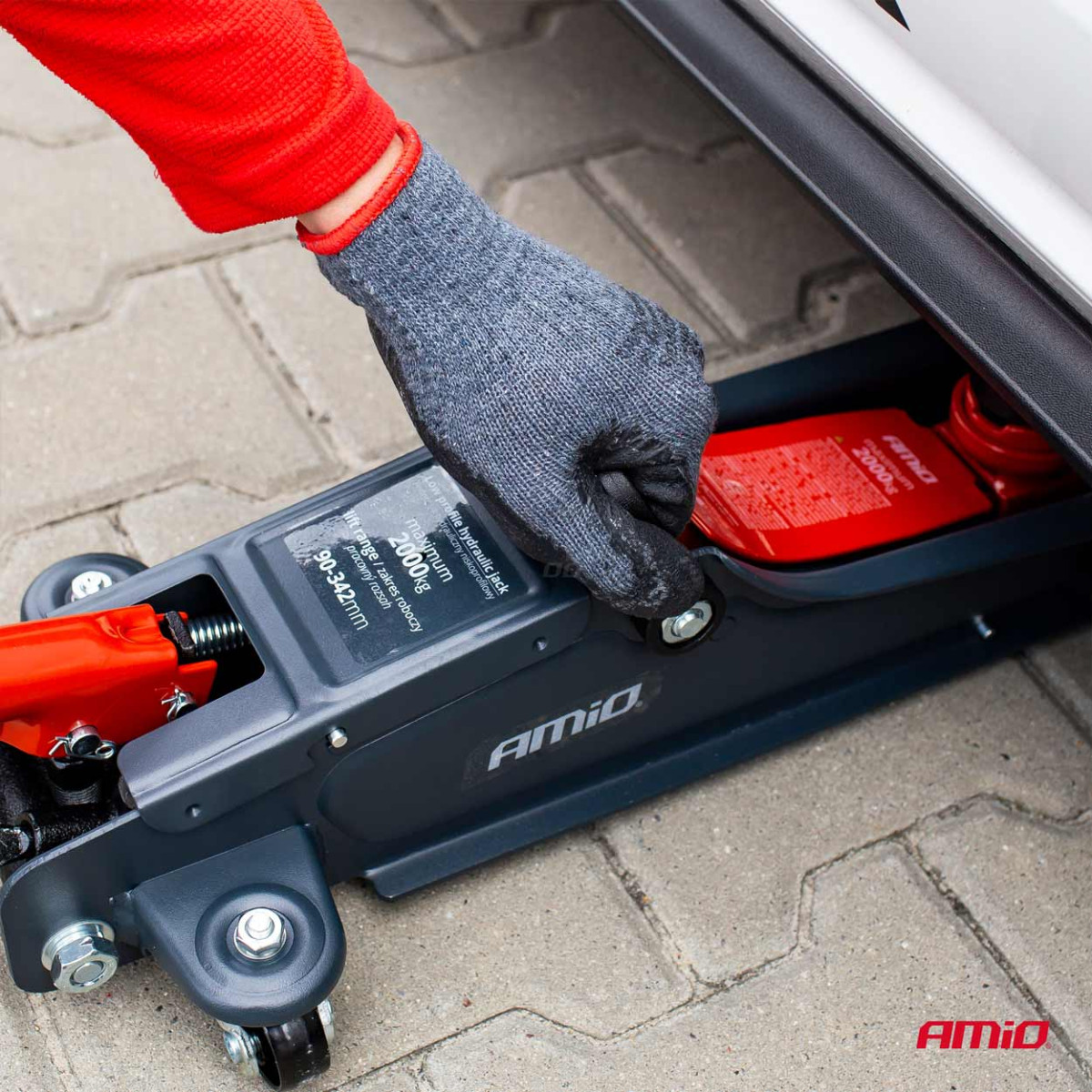 Low profile hydraulic lift 2000 kg CE AMIO-02500