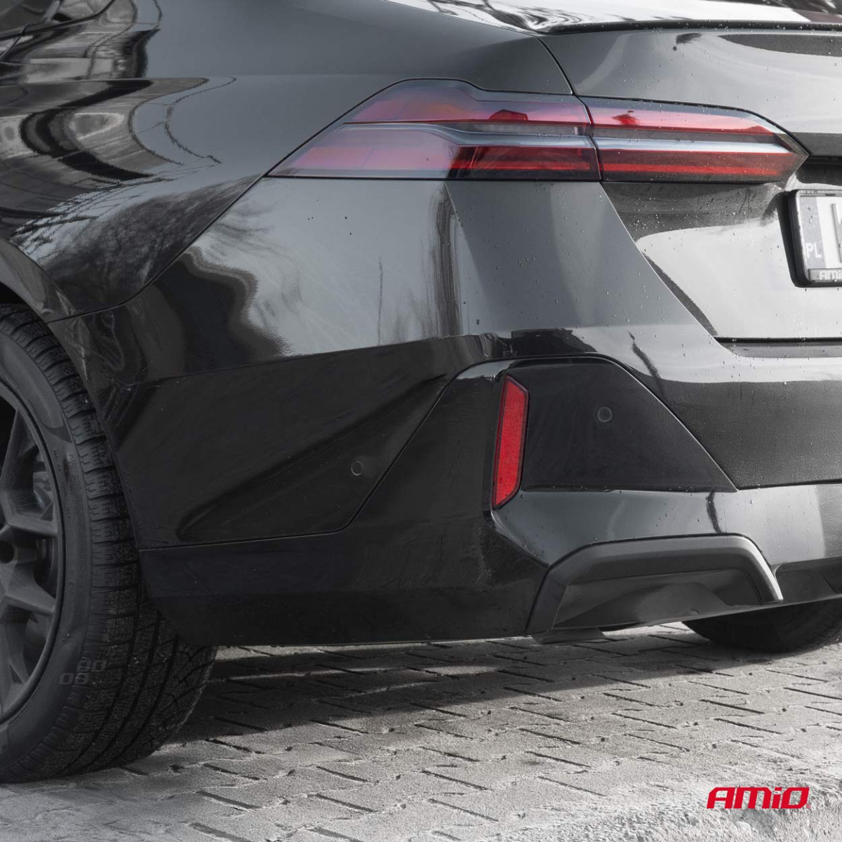 Parking assistance system with sound signal, 4 black sensors, internal installation 16.5 mm AMIO-02253