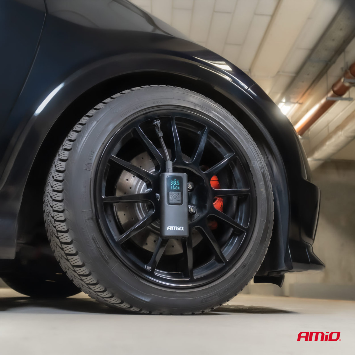 Wireless car compressor 40 W with LED, powerbank and USB-C, AMIO-04377
