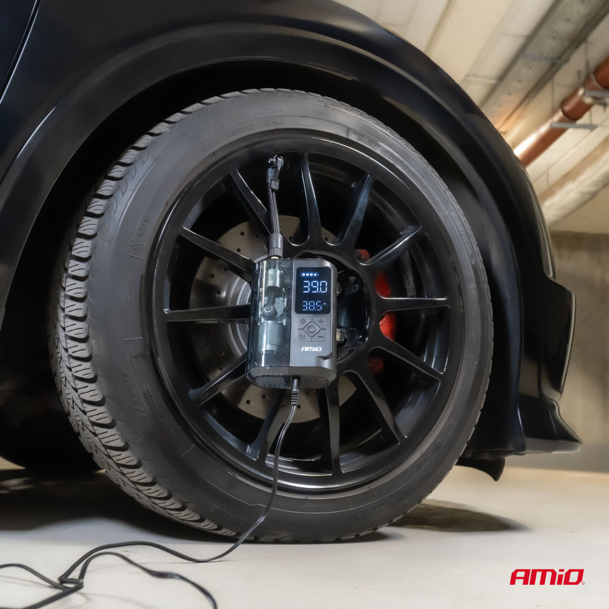 Wireless car compressor 40 W with LED, powerbank and USB-C, AMIO-04378