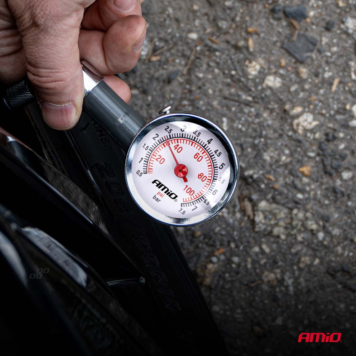 Metal tire pressure gauge 7.5 bar PG-7.5 AMIO-01707