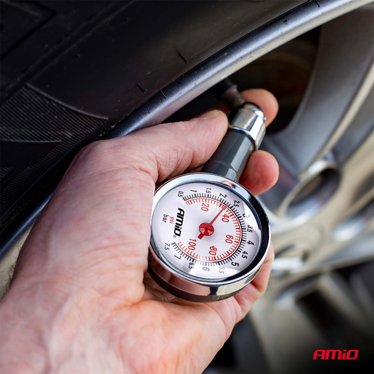 Metal tire pressure gauge 7.5 bar PG-7.5 AMIO-01707