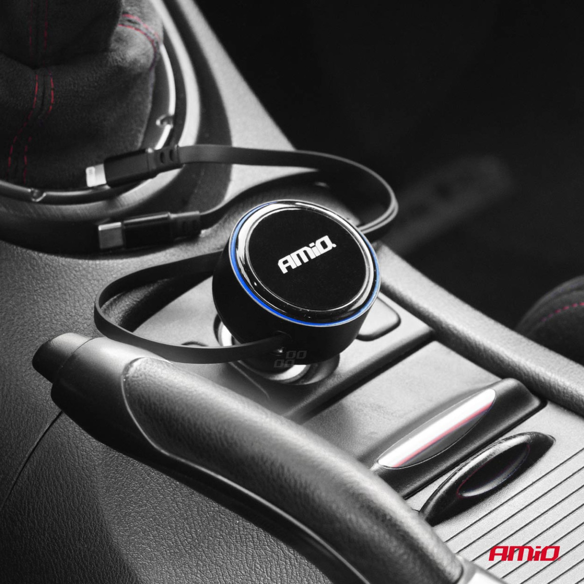Car charger with retractable C cable, Lightning and USB-C 12/24V 60W AMIO-04370