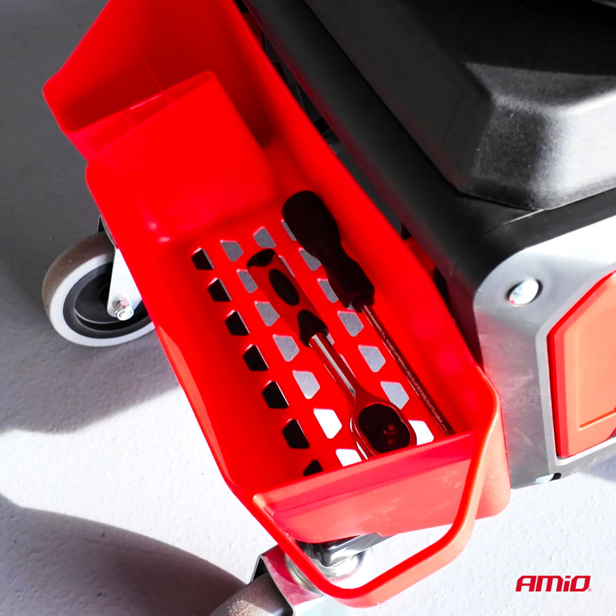 Workshop chair on wheels with tool storage box, 135 kg, AMIO-04268