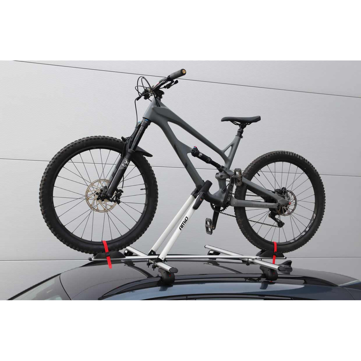 Car roof bike carrier, aluminum RBR-02 AMiO-02589