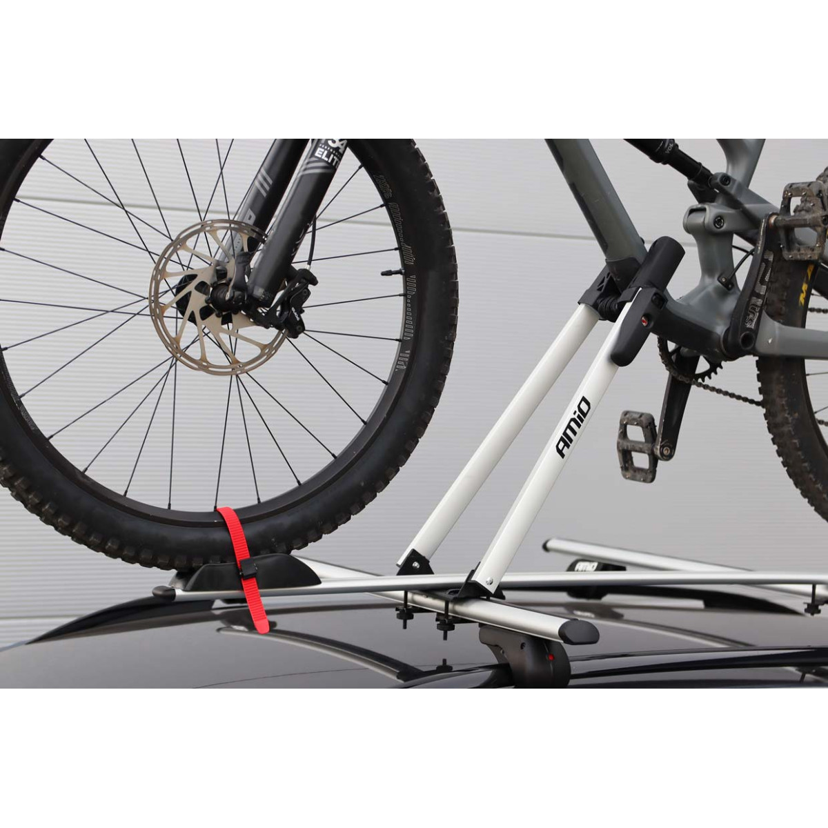 Car roof bike carrier, aluminum RBR-02 AMiO-02589
