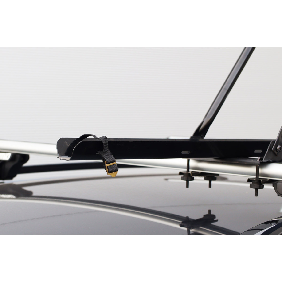 Car roof bike carrier, black RBR-01 AMIO-02588