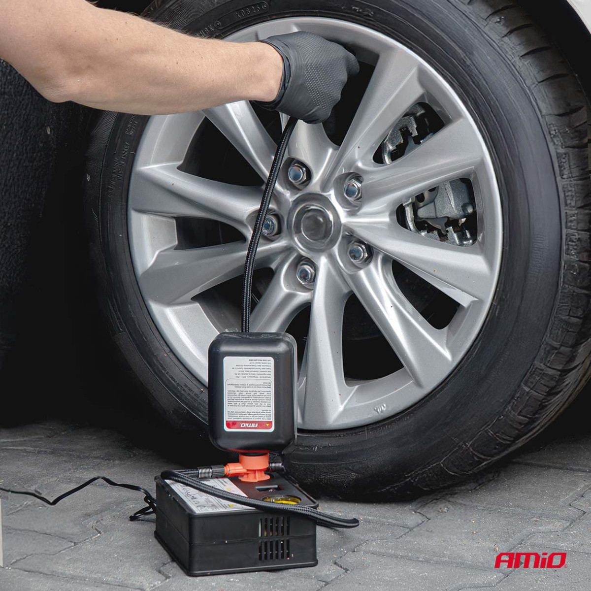 Tire repair kit with compressor, 12 V, 31 mm, AMIO-04930