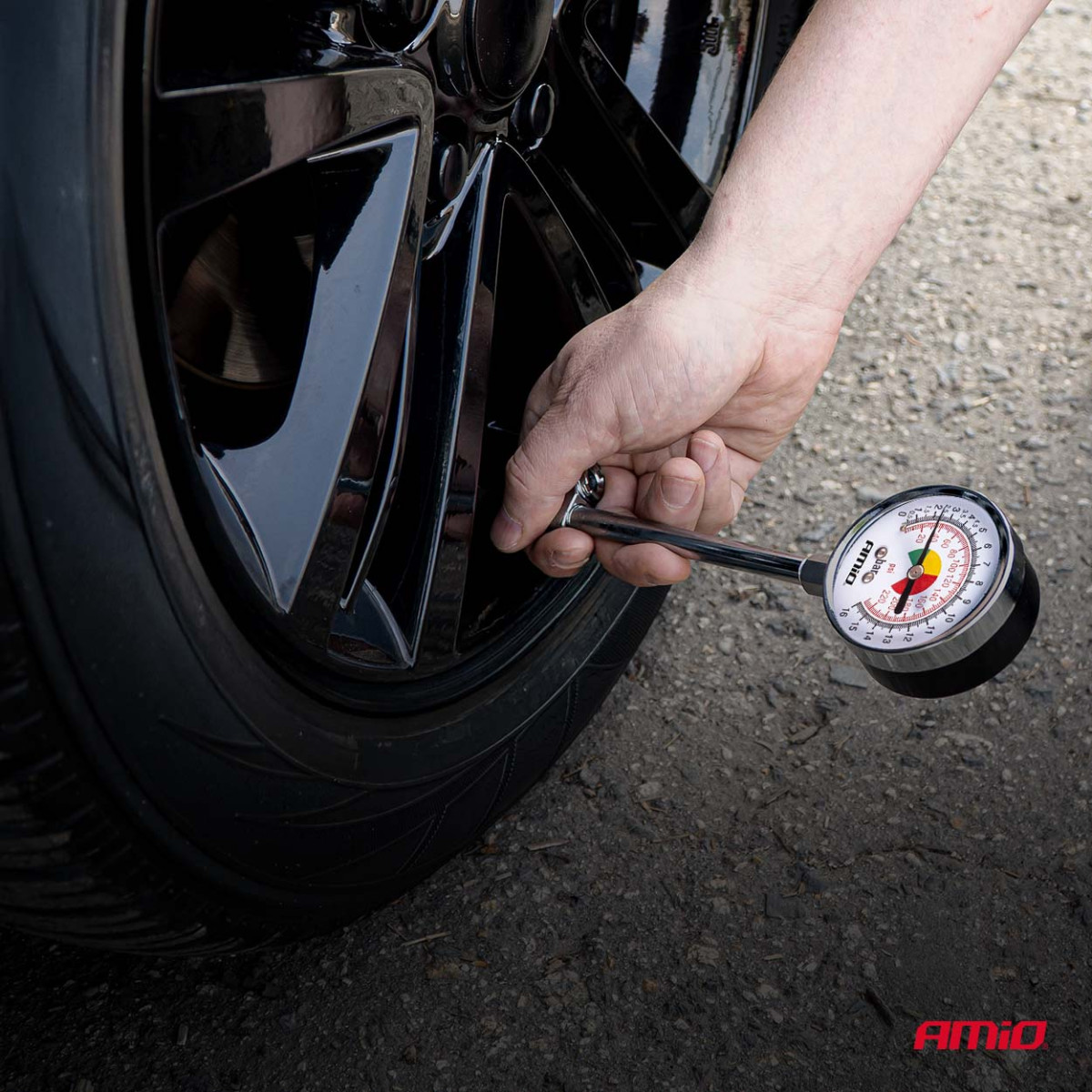 Digital pressure gauge for trucks TIR 15 bar PG-15 AMIO-01708